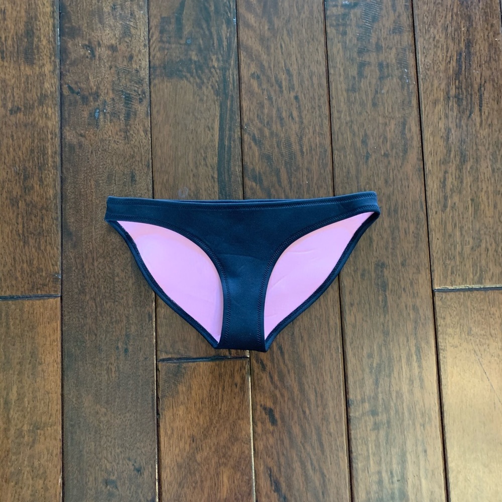 TRIANGL Black Swimsuit Bottoms Size Small